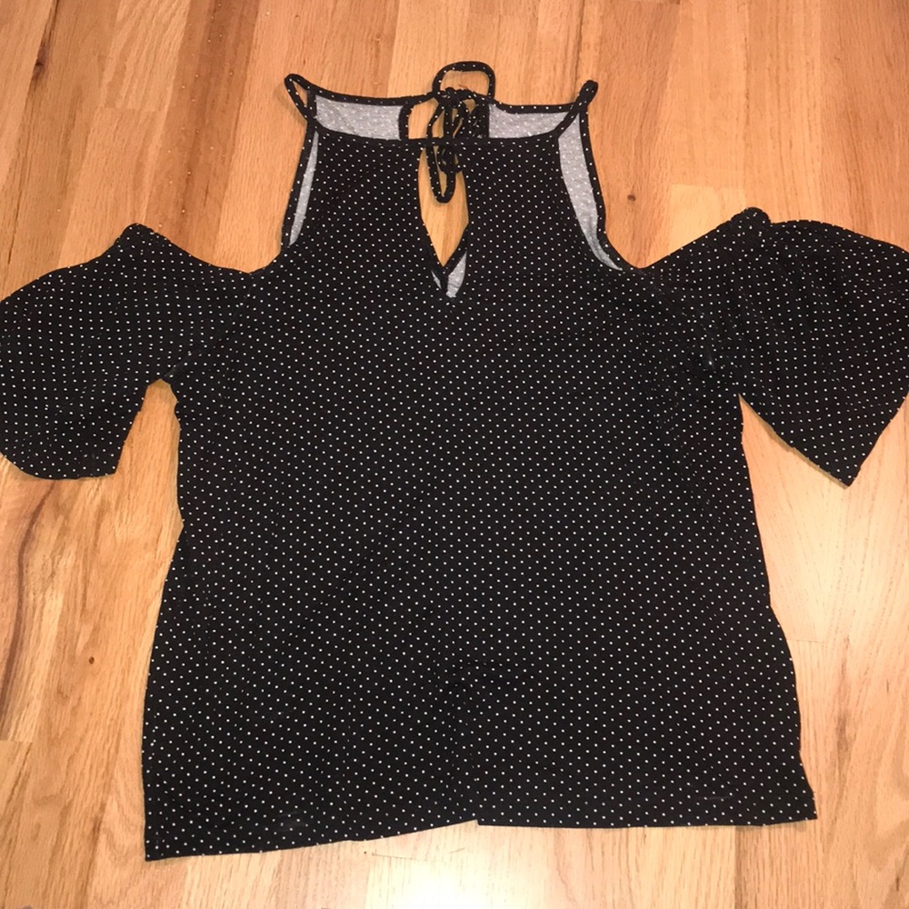 American eagle cold shoulder top